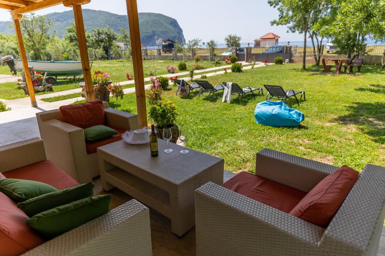 Holiday Home Sea Petrovac 外观 照片