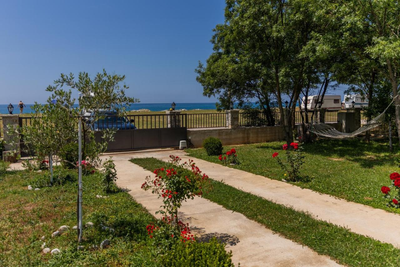 Holiday Home Sea Petrovac 外观 照片